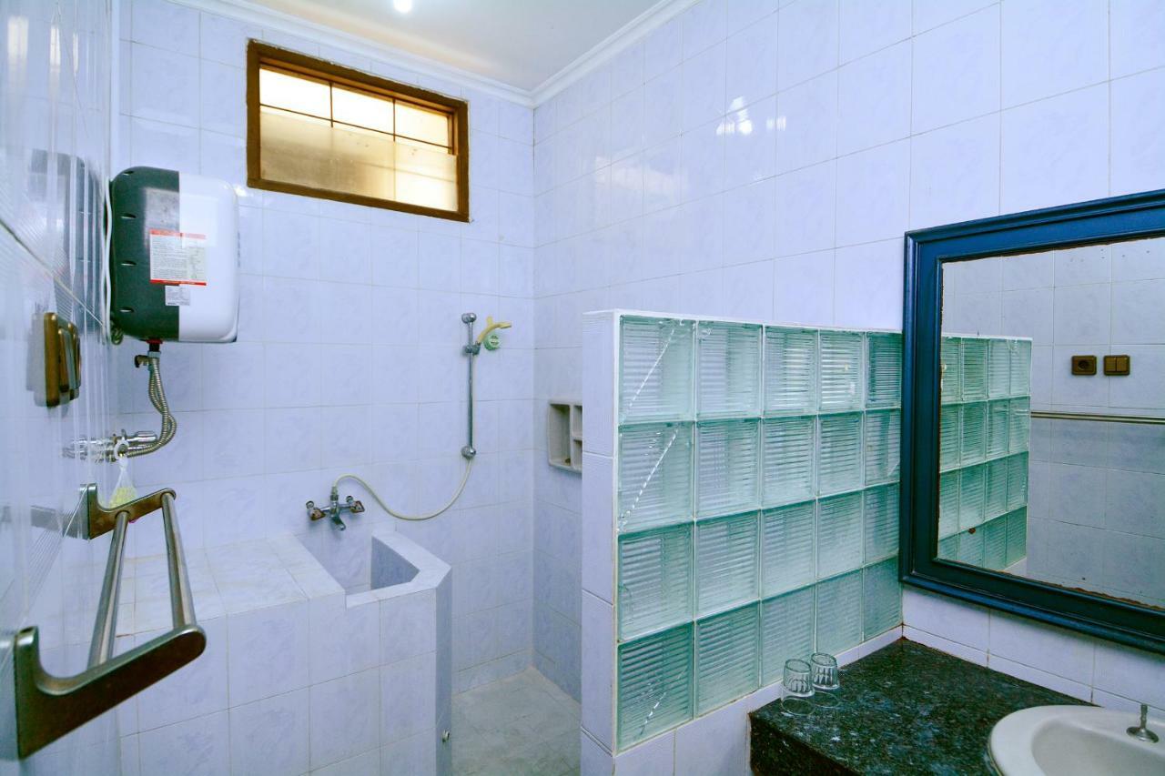 Kamar Triple